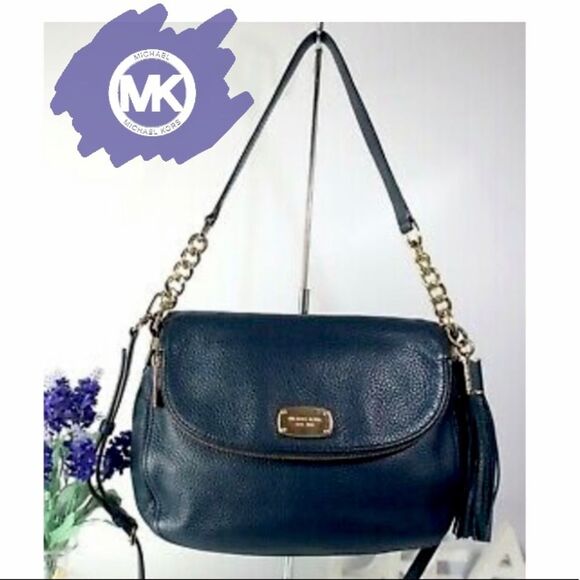 Michael Kors Medium Bedford Tassel Bag – Pebbled Leather - Picture 1 of 15